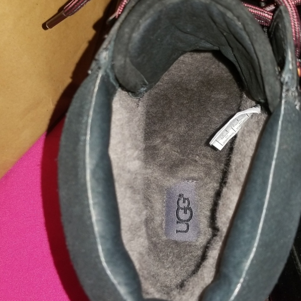 Waterproof boots - Picture 2 of 10